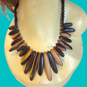 BROWN WOODEN‎ BOHO STATEMENT NECKLACE WITH SHADES OF COLORED WOOD IN ALL SIZES